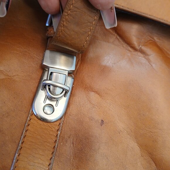 Kenneth Cole Reaction Tan Laptop Bag - Picture 5 of 15